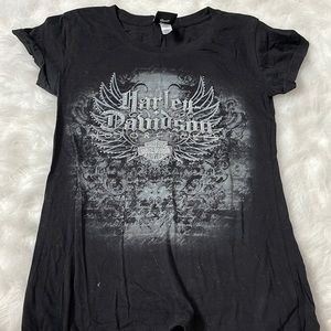 Like new Women’s Harley-Davidson t-shirt.